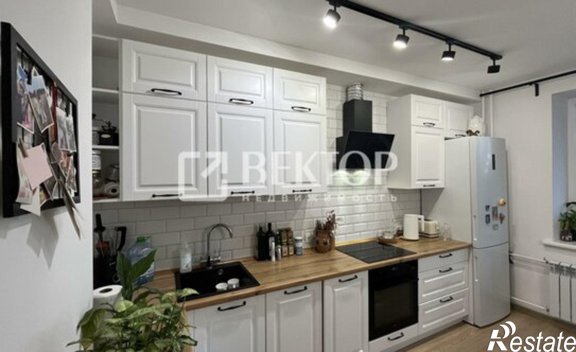 Купить квартиру за 9 990 000 рублей на ул Родниковая, 13