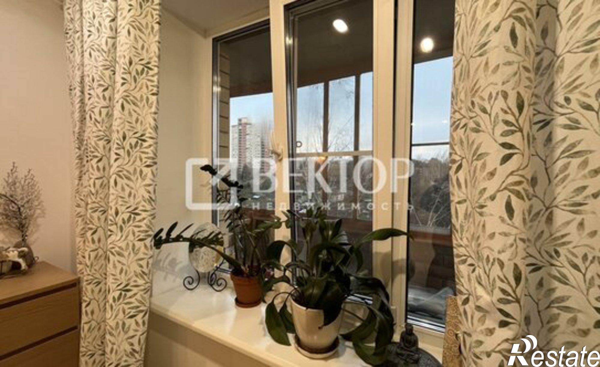 Купить квартиру за 9 990 000 рублей на ул Родниковая, 13