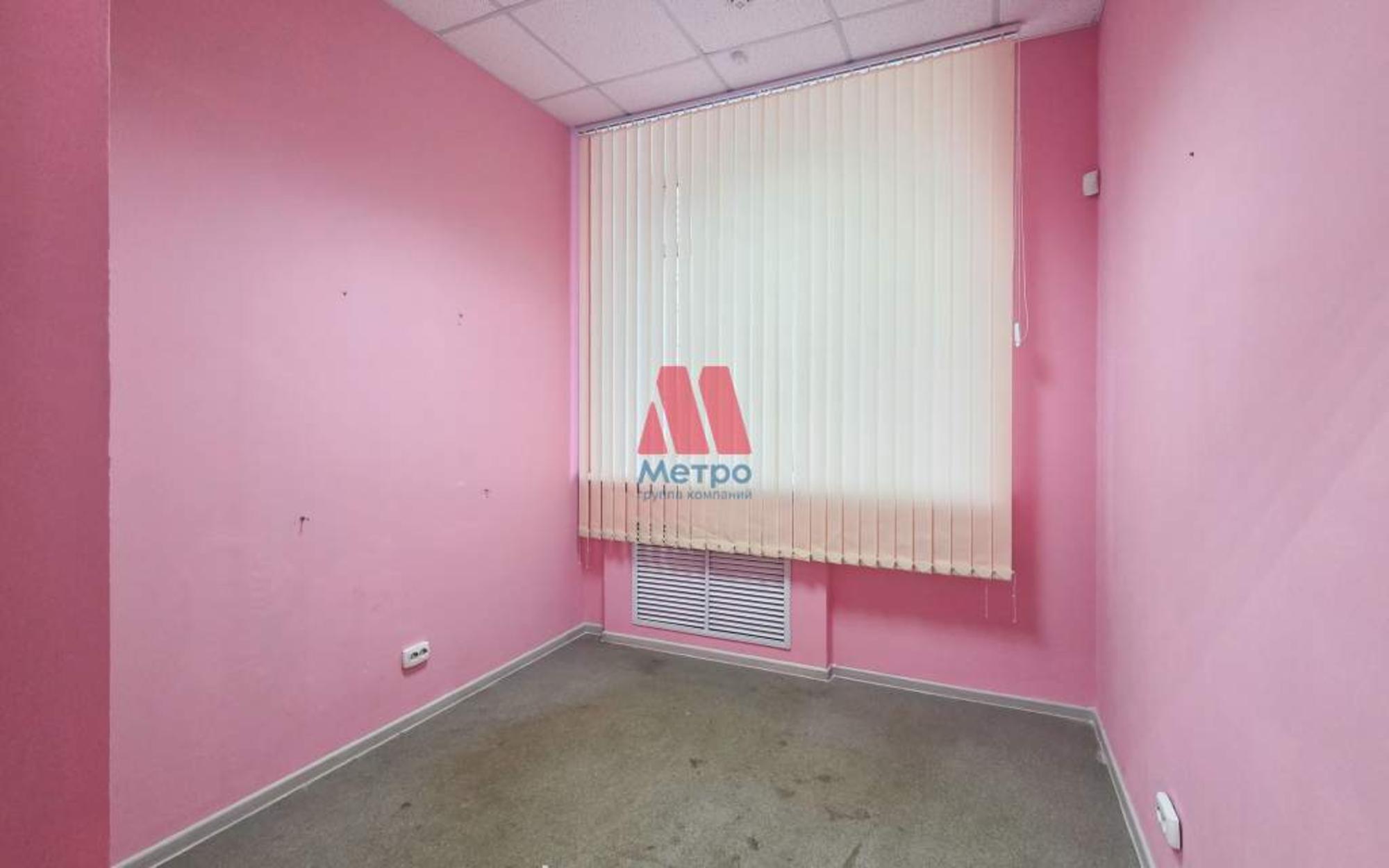 Купить помещение свободного назначения за 20 000 000 рублей на Нефтяников улица, д.5