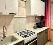 2-комн, 44кв м, этаж 1/9 пр-кт Толбухина, 6 2