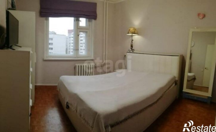 2-комн квартира улица Батова, 14,  д. 14