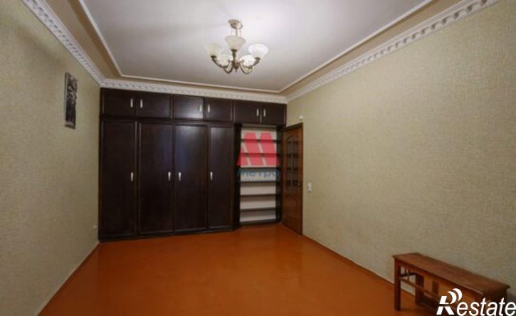 4-комн квартира ул Суркова, 7,  д. 7