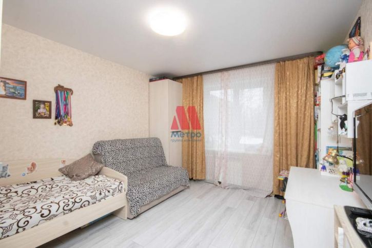 2-комн квартира Батова улица, д.5