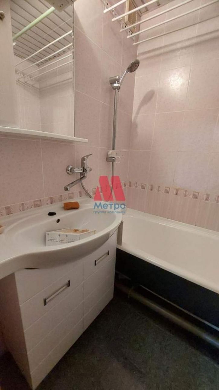 2-комн квартира Дзержинского проспект, д.8