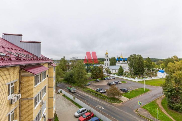 3-комн квартира Космонавтов улица, д.4