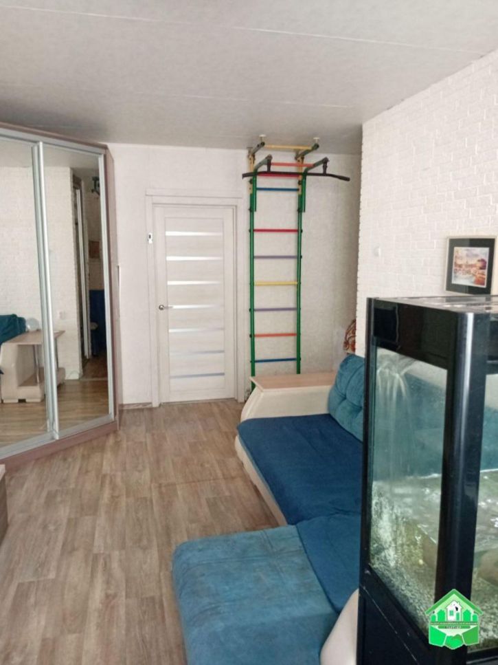 3-комн квартира Светлая ул, 3