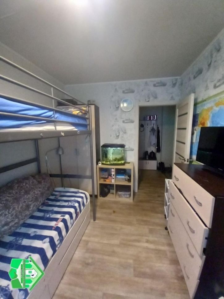 3-комн квартира Светлая ул, 3