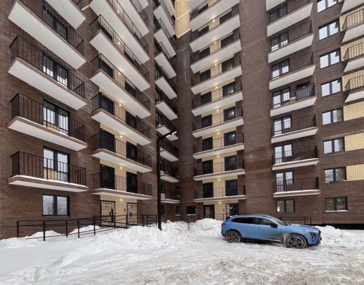 1-комн квартира Строителей ул, 18