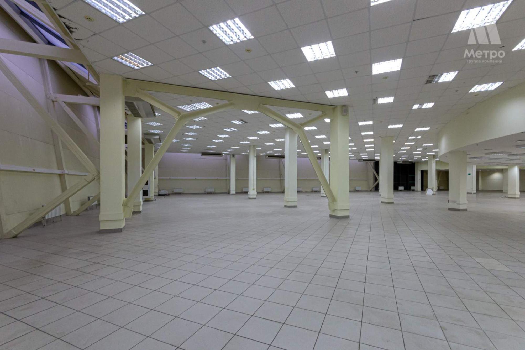 Купить торговое помещение за 125 000 000 рублей на Московский проспект, д.80а