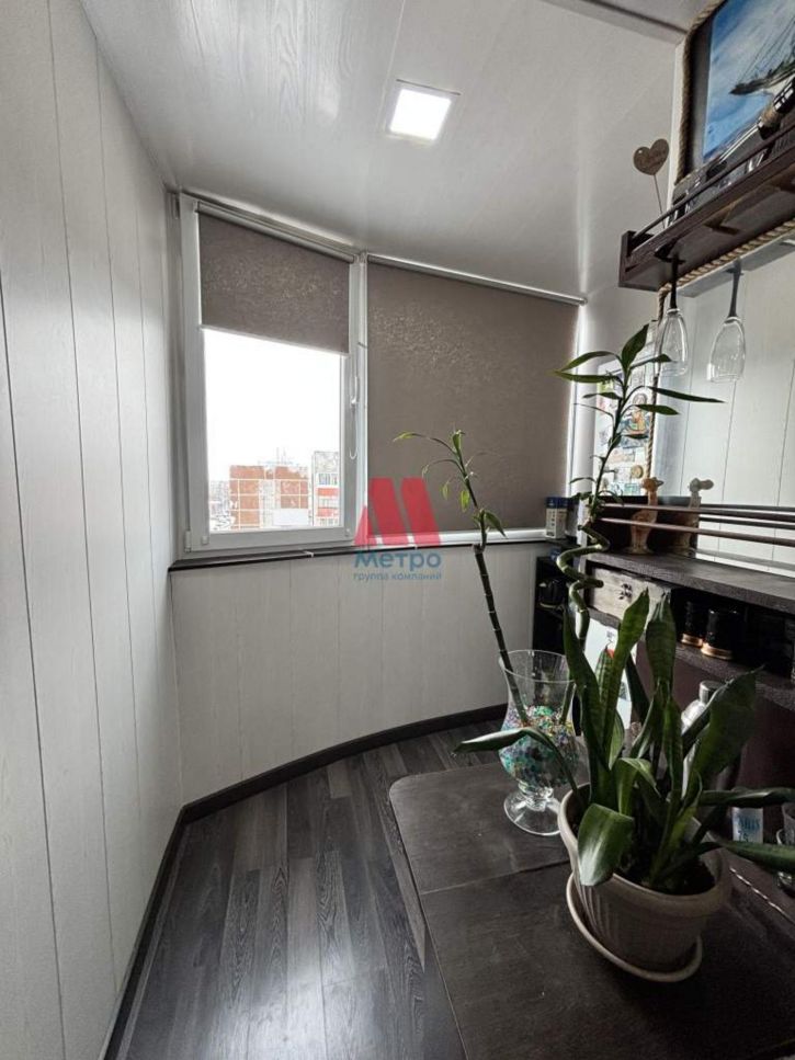 3-комн квартира Строителей улица, д.3к5