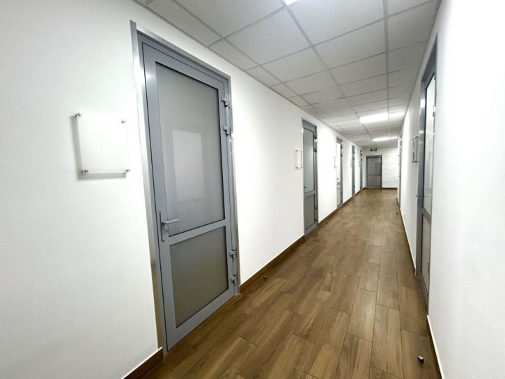Офис Октября пр-кт, 40в