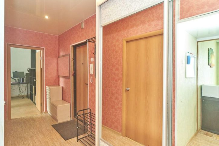 2-комн квартира Космонавтов ул, 9