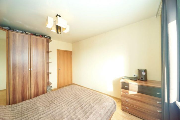 2-комн квартира Космонавтов ул, 9