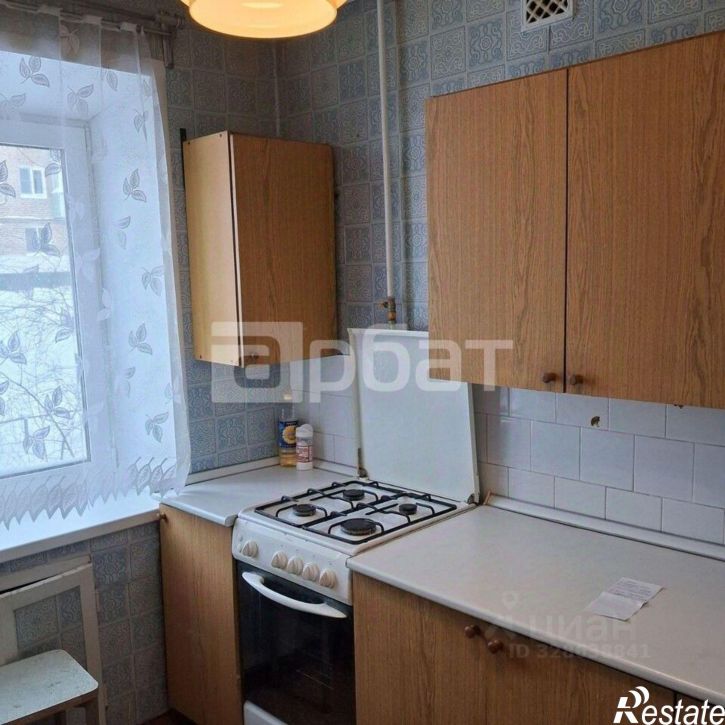 2-комн квартира ул Титова, 14 3,  д. 14 3,  к. 3