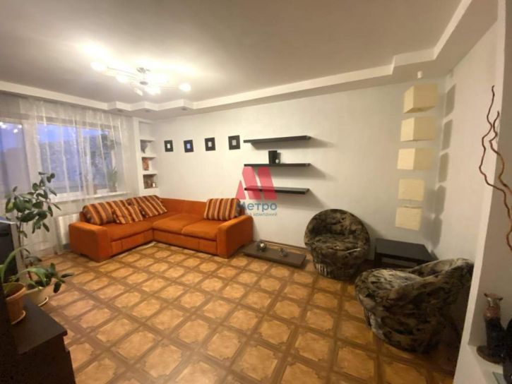 2-комн квартира Космонавтов улица, д.28