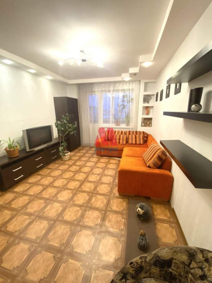 2-комн квартира Космонавтов улица, д.28