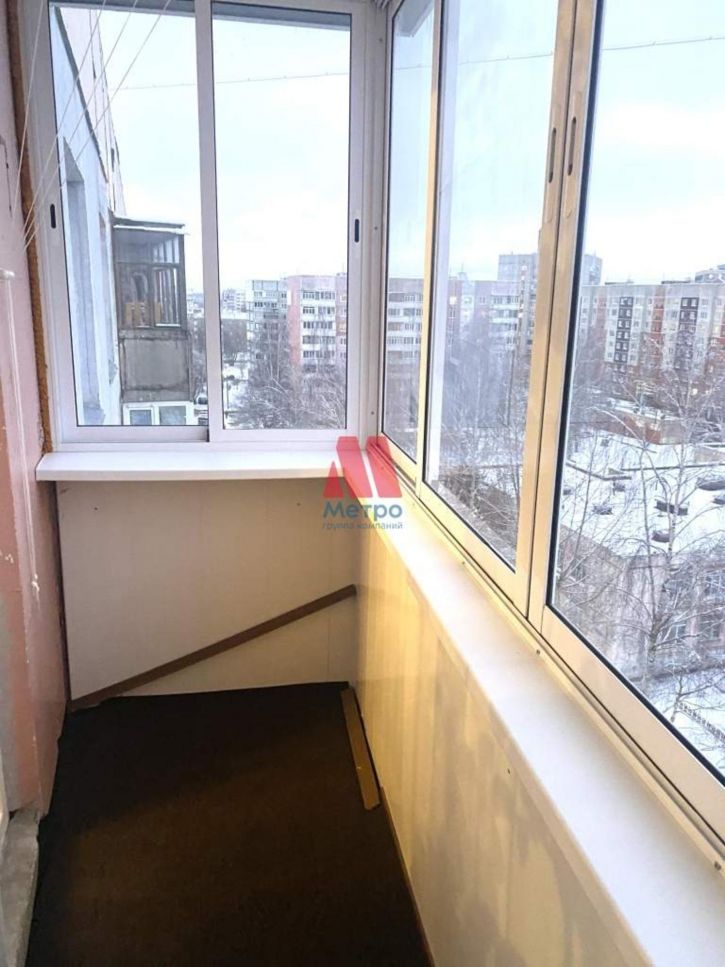 2-комн квартира Космонавтов улица, д.28