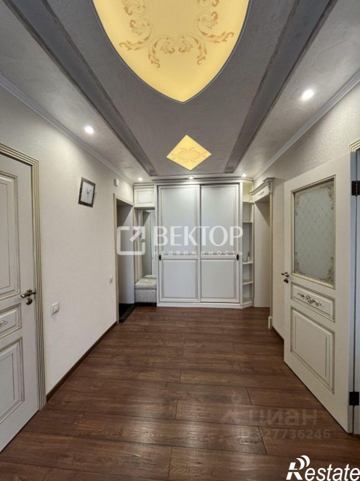 3-комн квартира улица Нефтяников, 4,  д. 4