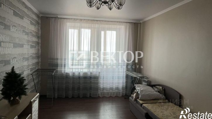 3-комн квартира улица Нефтяников, 4,  д. 4
