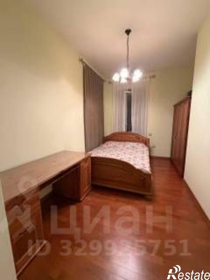 3-комн квартира улица Собинова, 46,  д. 46