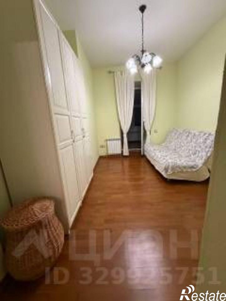 3-комн квартира улица Собинова, 46,  д. 46