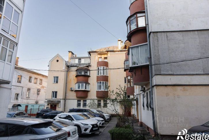 3-комн квартира ул Собинова, 42,  д. 42