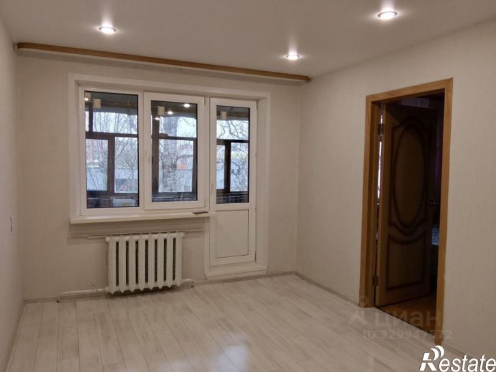 3-комн квартира улица Панина, 35,  д. 35