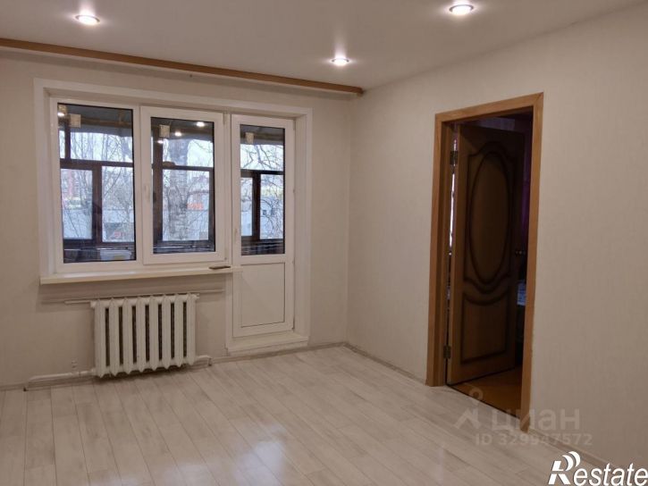 3-комн квартира улица Панина, 35,  д. 35