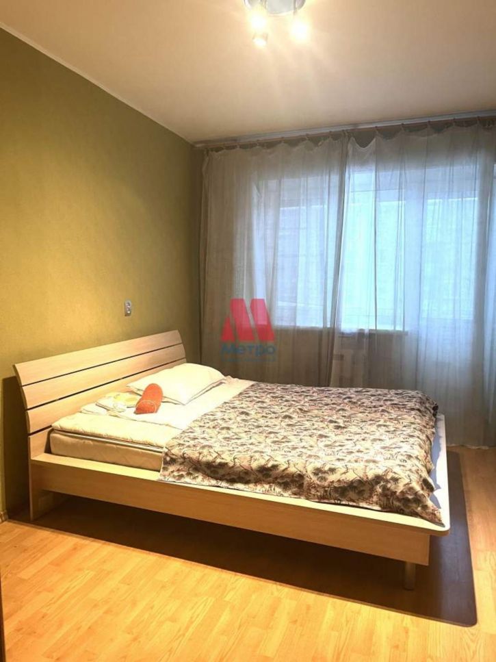 3-комн квартира Ньютона улица, д.28а