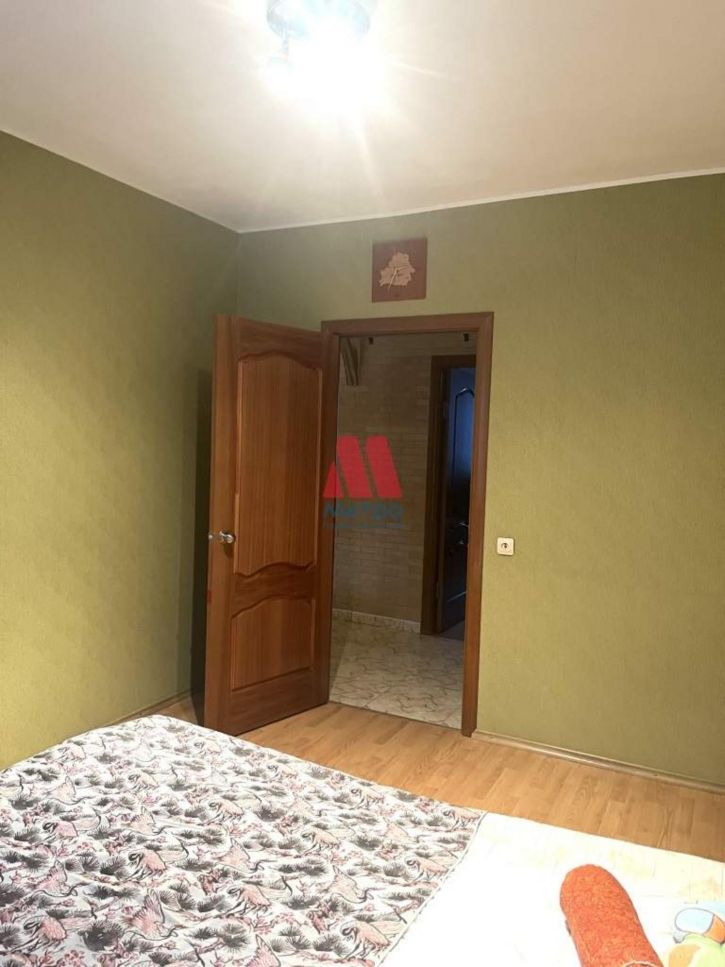 3-комн квартира Ньютона улица, д.28а