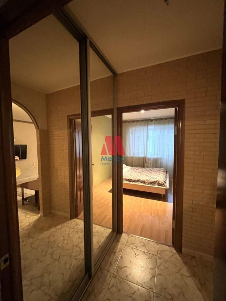 3-комн квартира Ньютона улица, д.28а