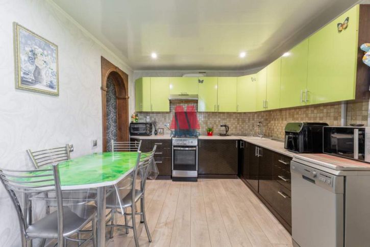 3-комн квартира Победы улица, д.51к2