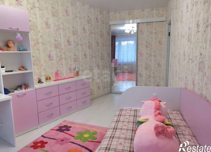 3-комн квартира ул Панина, 5 2,  д. 5 2,  к. 2