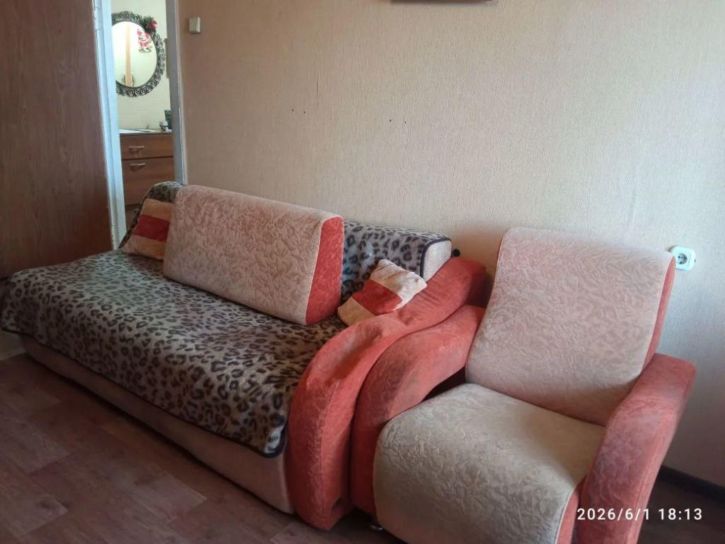 2-комн квартира Строителей ул, 13