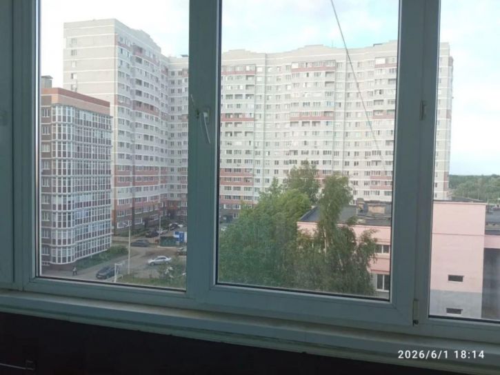 2-комн квартира Строителей ул, 13