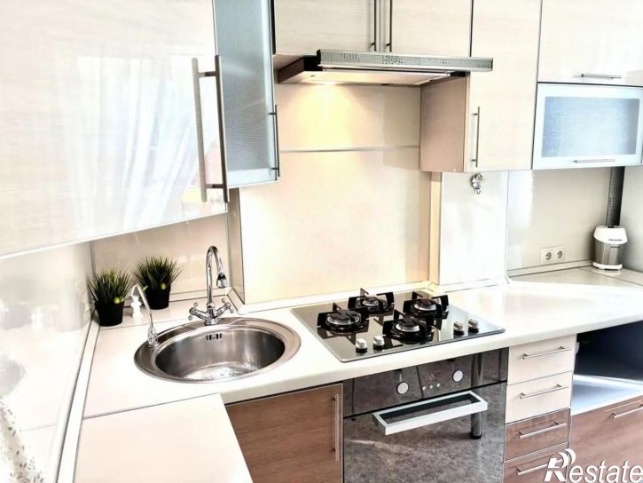 3-комн квартира ул Строителей, 9,  д. 9