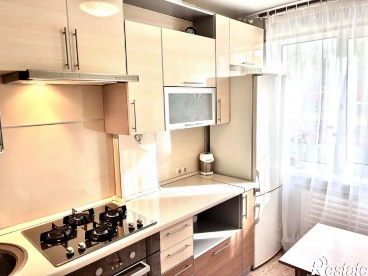 3-комн квартира ул Строителей, 9,  д. 9
