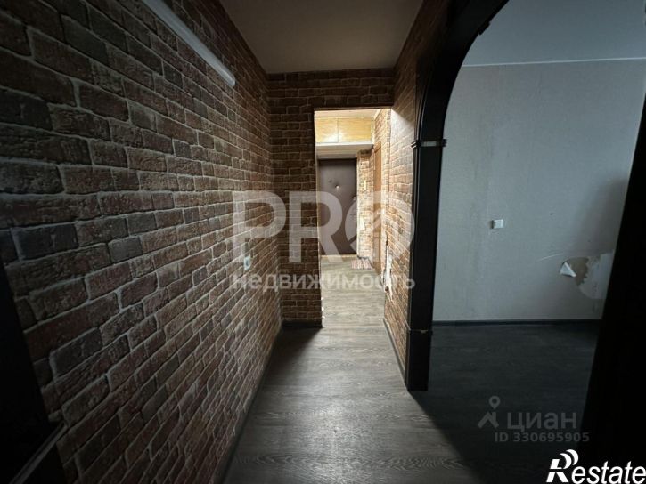 2-комн квартира улица Титова, 18,  д. 18