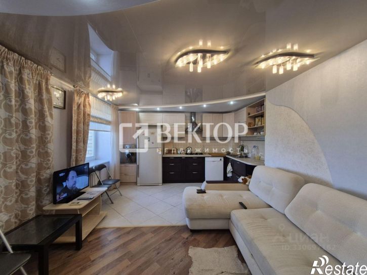 3-комн квартира ул Лескова, 28 2,  д. 28 2,  к. 2