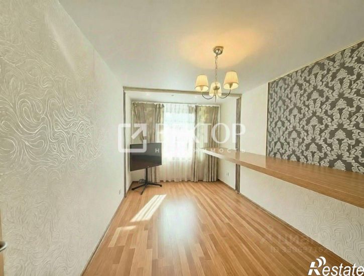 3-комн квартира ул Лескова, 28 2,  д. 28 2,  к. 2