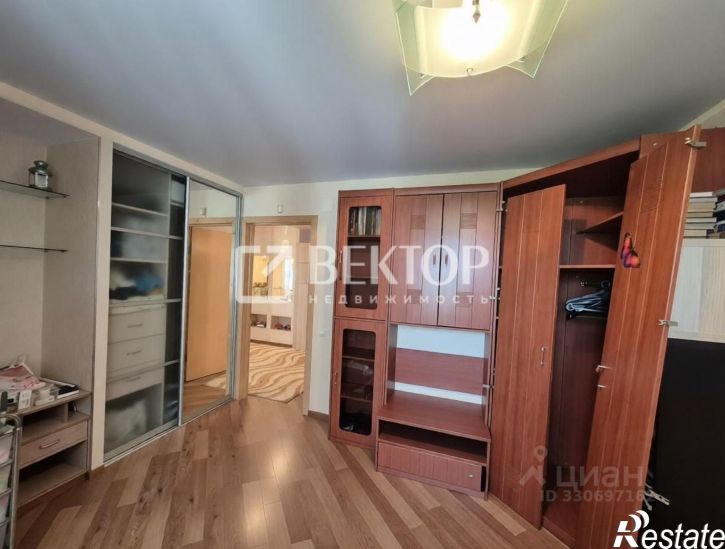 3-комн квартира ул Лескова, 28 2,  д. 28 2,  к. 2