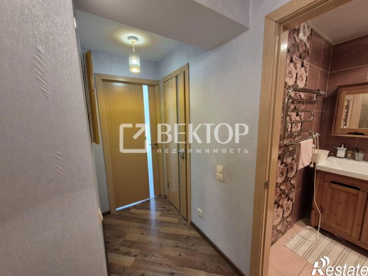 3-комн квартира ул Лескова, 28 2,  д. 28 2,  к. 2