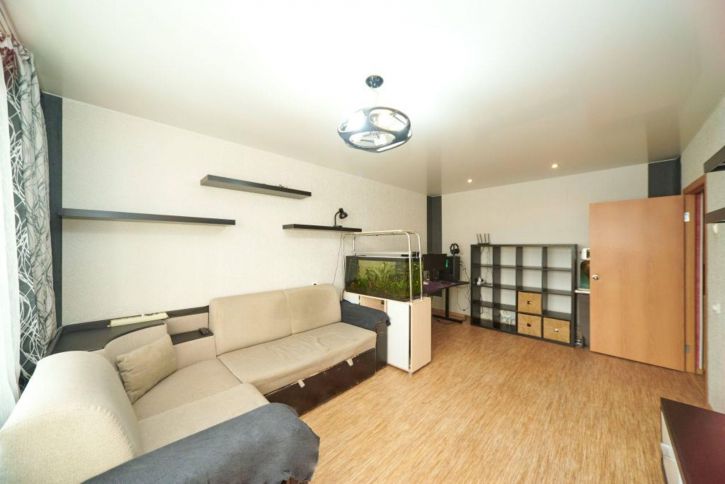 2-комн квартира Космонавтов ул, 9