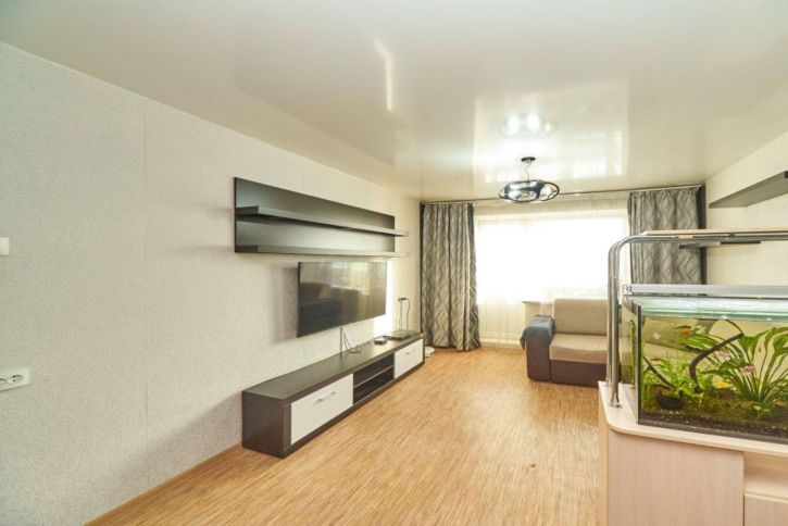 2-комн квартира Космонавтов ул, 9