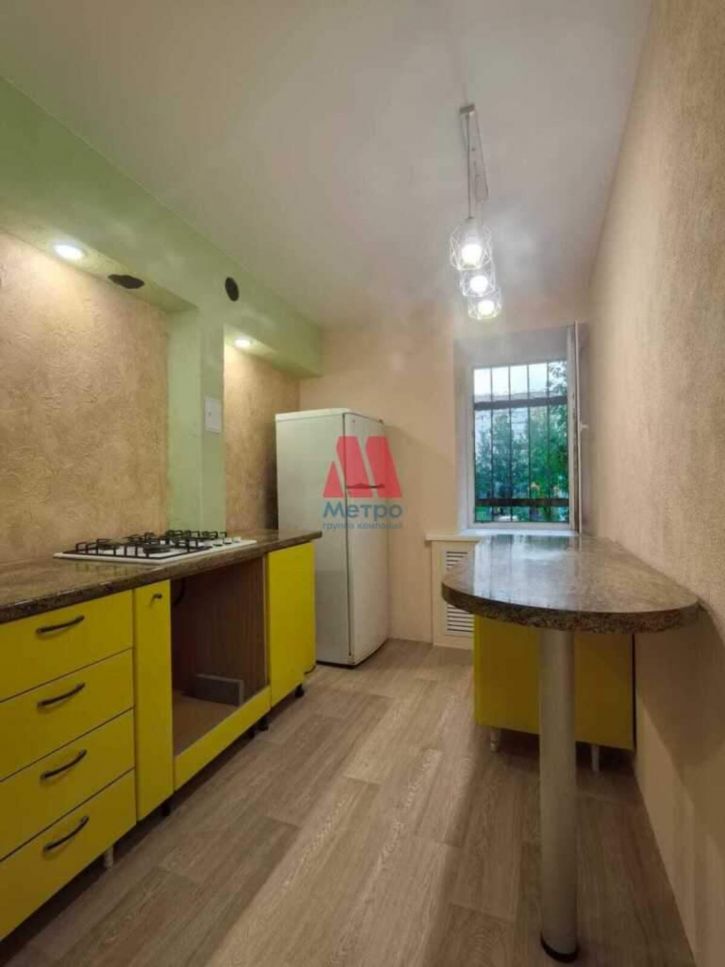 3-комн квартира Калинина улица, д.35