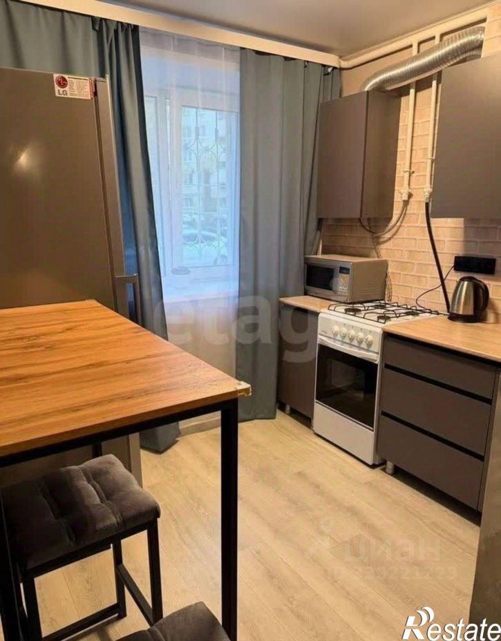 2-комн квартира улица 8 Марта, 16,  д. 16