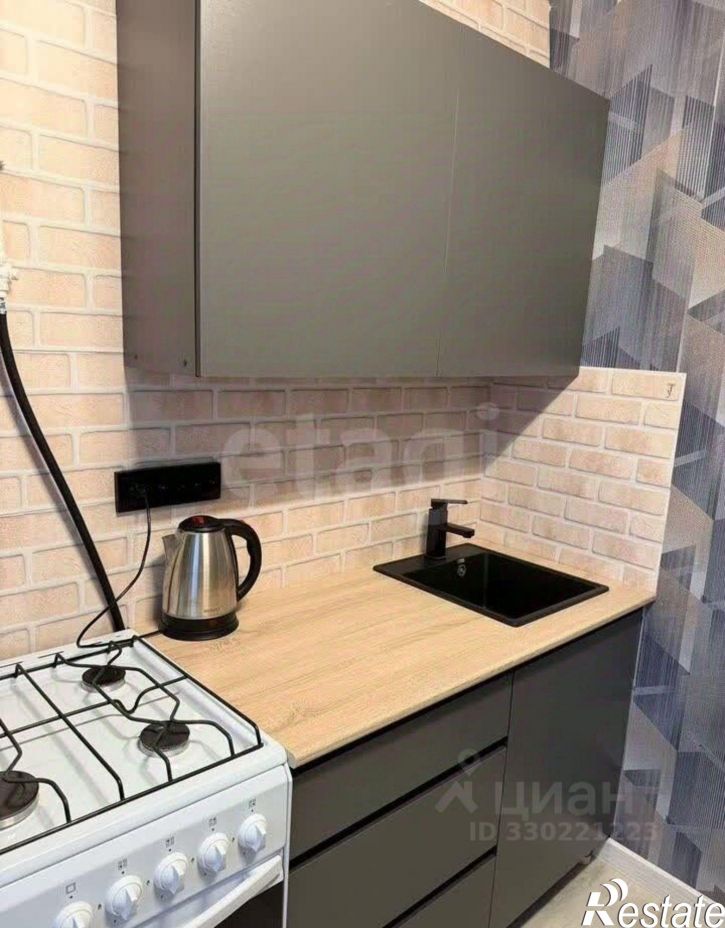 2-комн квартира улица 8 Марта, 16,  д. 16