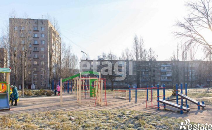3-комн квартира пр-д Матросова, 5,  д. 5
