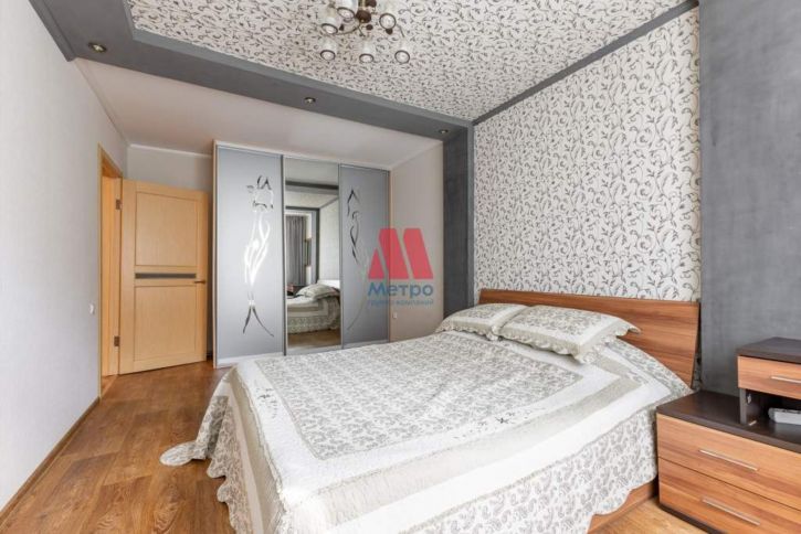 3-комн квартира Дзержинского проспект, д.59