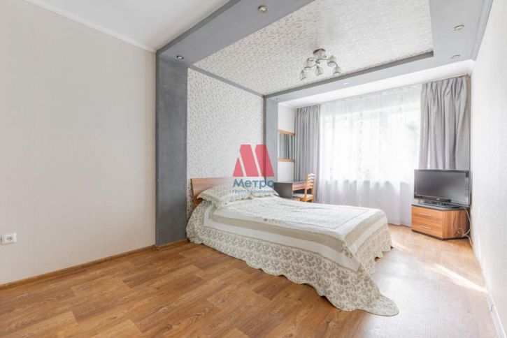 3-комн квартира Дзержинского проспект, д.59